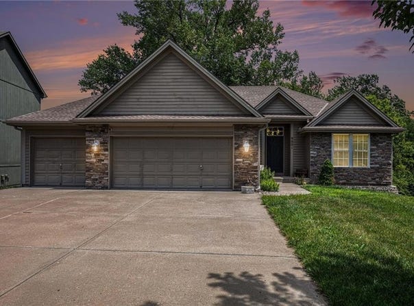 9801 N Donnelly Avenue, Kansas City, MO 64157