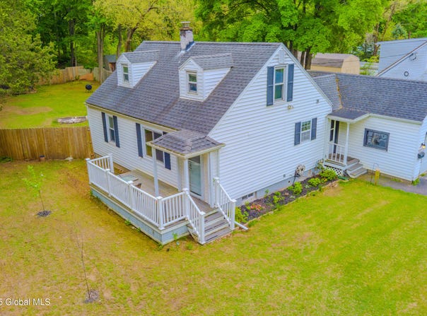 3001 Evelyn Drive, Guilderland, NY 12303