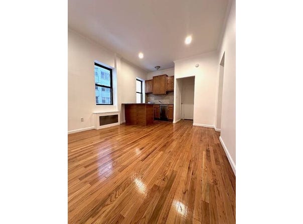 152 East 35 street apt, New York, NY 10016