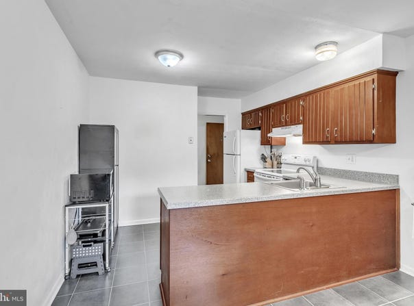 400 CAMPBELL CIRCLE, DOWNINGTOWN, PA 19335