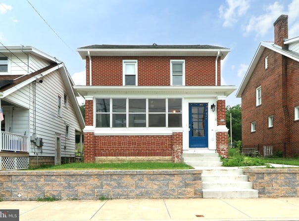 409 W 5TH STREET, LEWISTOWN, PA 17044