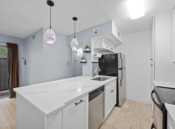 3204 Menchaca RD, Austin, TX 78704
