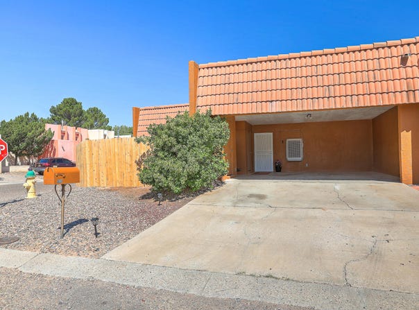 1702 BAMBA Court, Belen, NM 87002