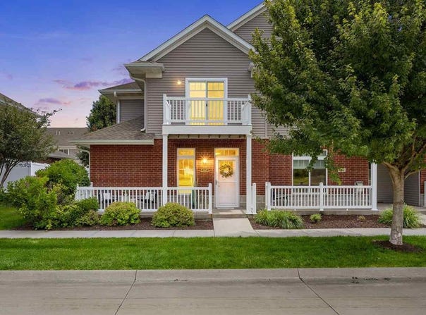 474 Charlotte Ln, IowaCity, IA 52245