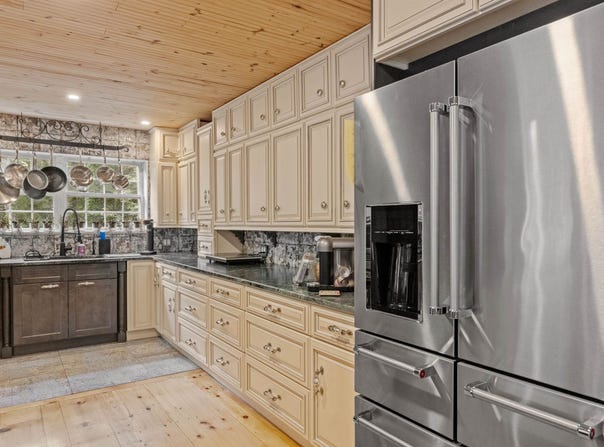 15 Pepperell Road, Brookline, NH 03033