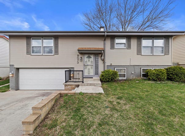 9073 N Joyce Ave, Milwaukee, WI 53224