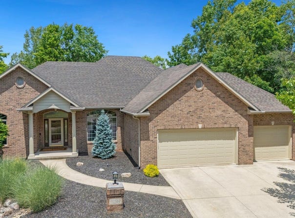 10122 Agora Place, Fort Wayne, IN 46804-8710