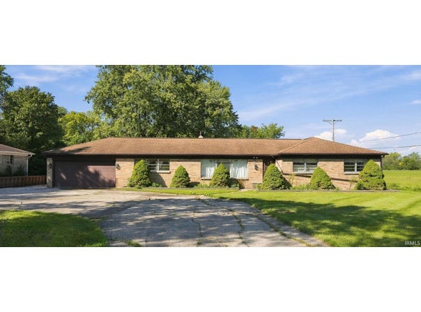 6725 Coldwater Road, Fort Wayne, IN 46825-4203