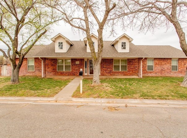 2402 Liberty Lane, Enid, OK 73703