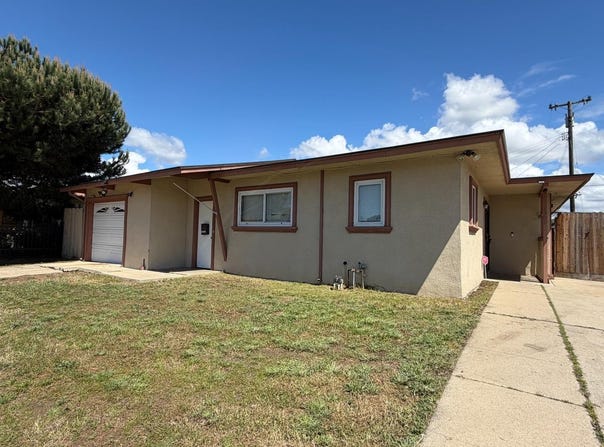 1300 Linwood DR, Salinas, CA 93906