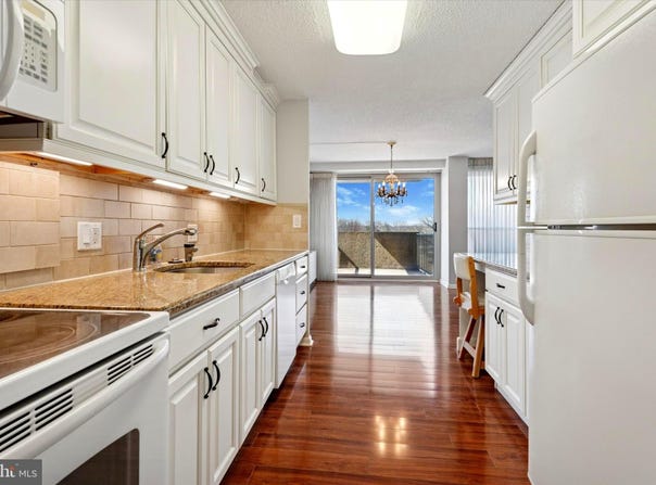 1001 CITY AVENUE, WYNNEWOOD, PA 19096