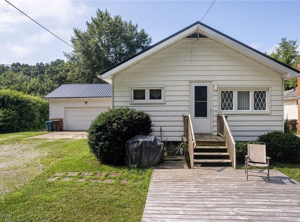862 E OVERTON DRIVE, AKRON, OH 44319