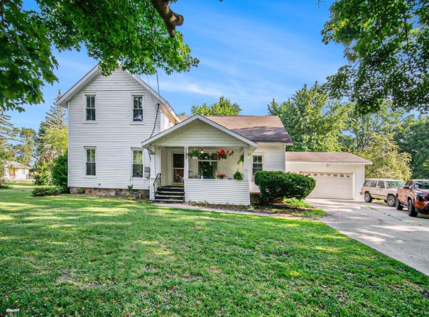 2400 Curtis Road, Adrian, MI 49221