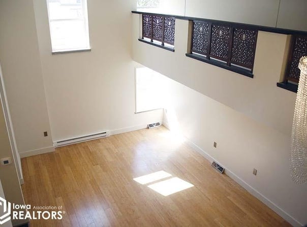 51 E Broadway #101, Fairfield, IA 52556