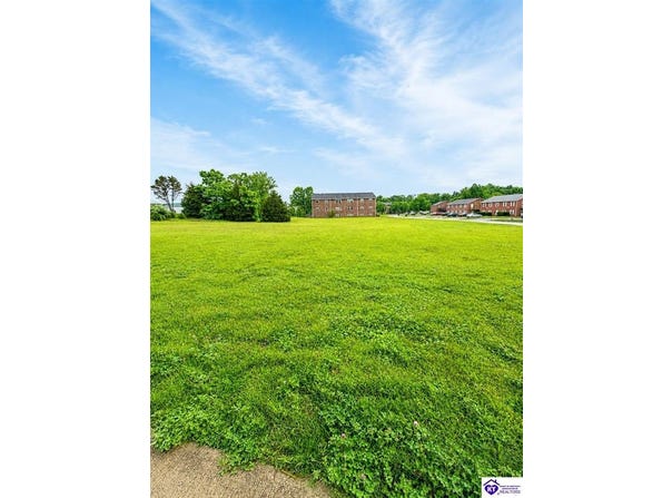 23 Elm Road, Radcliff, KY 40160