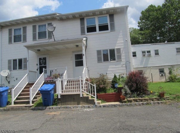 741 Bound Brook Rd, Dunellen Boro, NJ 08812-1076