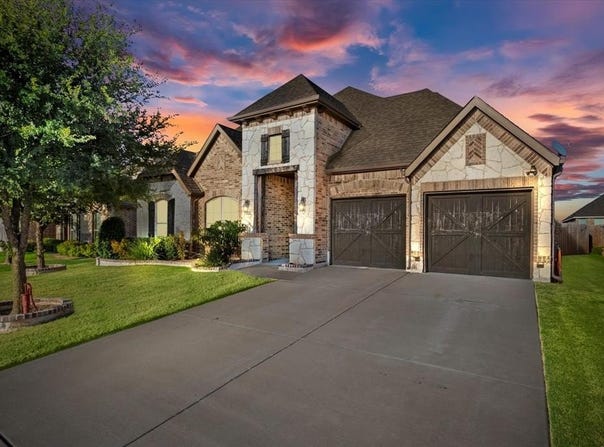 1126 Autumn Trail, Waxahachie, TX 75165