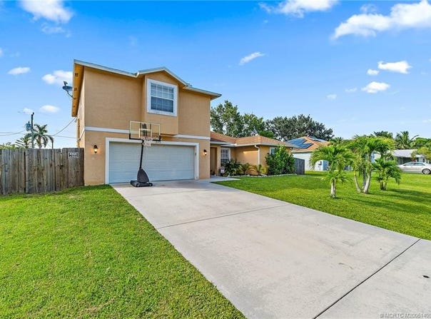 217 SW Voltair Terrace, Port St Lucie, FL 34984