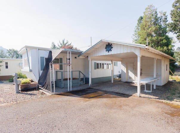 22071 OR-62, Shady Cove, OR 97539