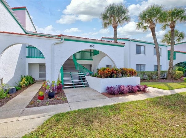 4801 Casablanca Circle E, Sebring, FL 33870
