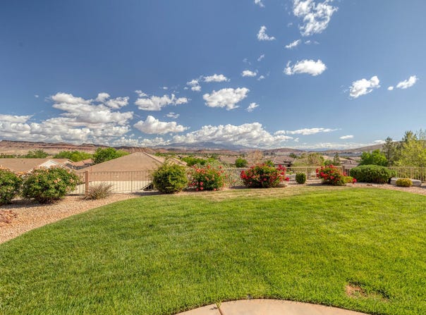 1630 W Garnet Ridge DR, St George, UT 84790