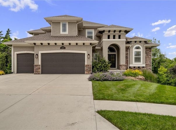 9238 Marion Street, Lenexa, KS 66220