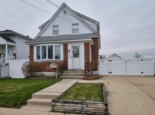 1829 Evergreen Avenue, East Meadow, NY 11554