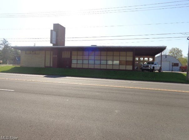 220 Oberlin Road, Elyria, OH 44035