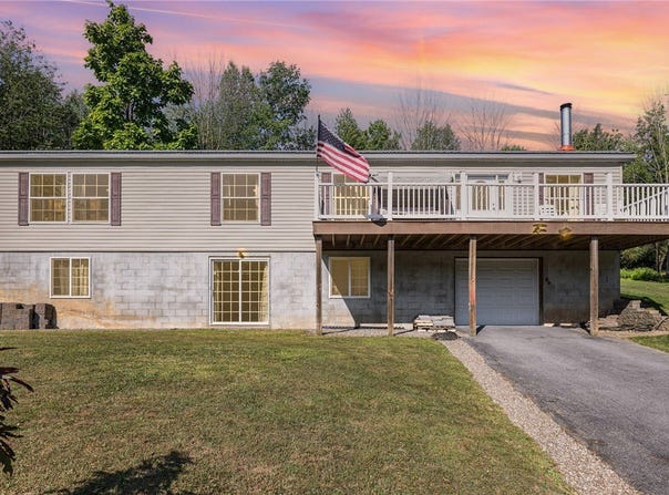 1801 E Palmyra Port Gibson Road, Palmyra, NY 14522