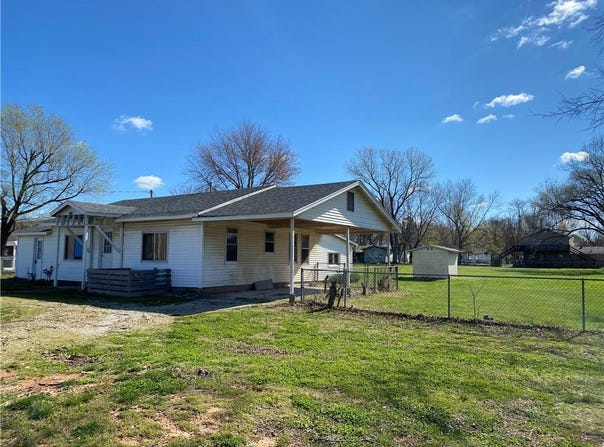 440  N Curtis  AVE, Pea Ridge, AR 72751