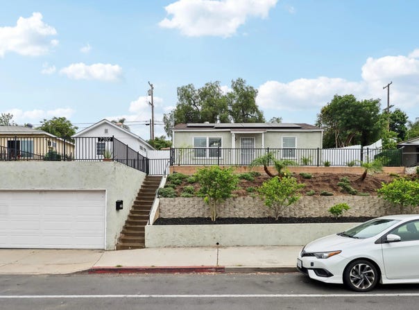 7282 University Ave, La Mesa, CA 91942