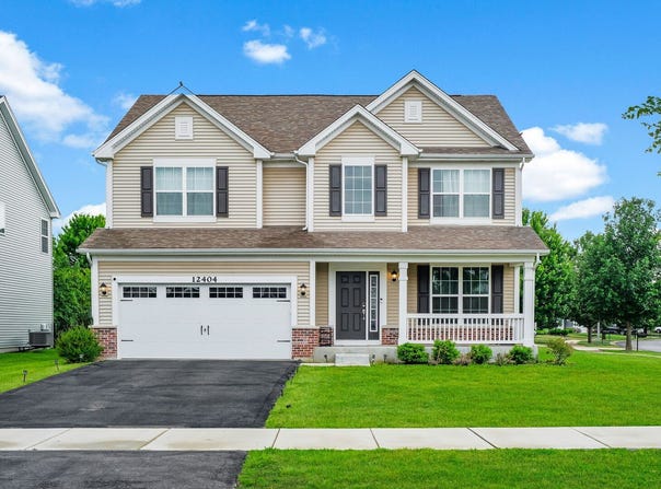 12404 S Blue Water Parkway, Plainfield, IL 60585