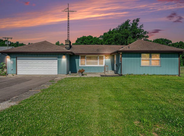 53266 US-131, Three Rivers, MI 49093