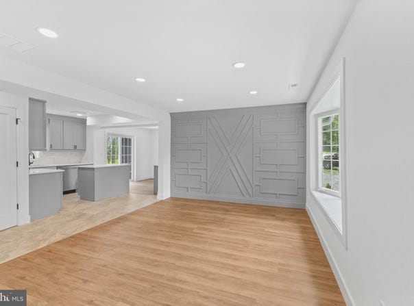 290 OXFORD VALLEY ROAD, YARDLEY, PA 19067