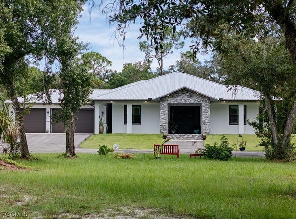18851 Palm Beach Boulevard, Alva, FL 33920