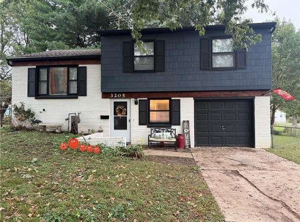 3205 S Mark Circle, Independence, MO 64055