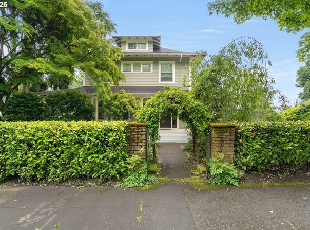 3906 S KELLY AVE, Portland, OR 97239