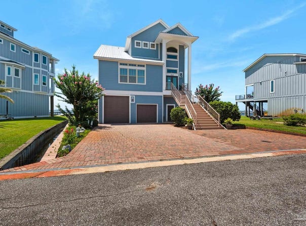 3569 Laguna Ct, Gulf Breeze, FL 32563