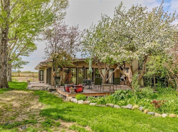 726 US Highway 10 W, Livingston, MT 59047