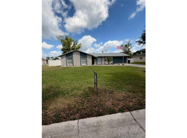 1210 LADY ELAINE Drive, VALRICO, FL 33594