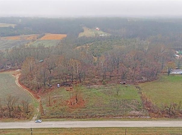 1848 Rock Creek Road, Ottawa, KS 66067