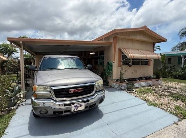 2405 18th Street West, Bradenton, FL 34205
