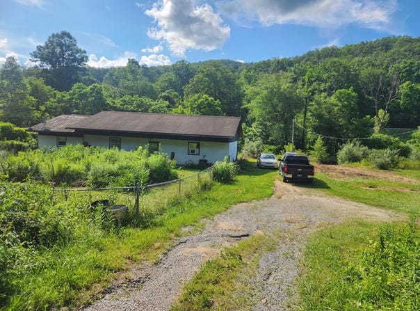 9840 US 119, Totz, KY 40870