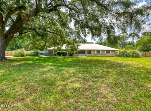 122 RAINTREE WOODS Trail, Palatka, FL 32177