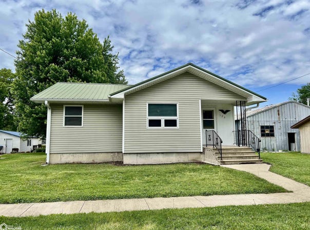 125 E Main Street, Agency, IA 52530