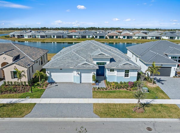 8566 SW Felicita Way, Port Saint Lucie, FL 34987