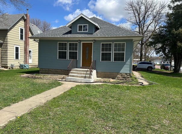 709 4th Avenue, Windom, MN 56101