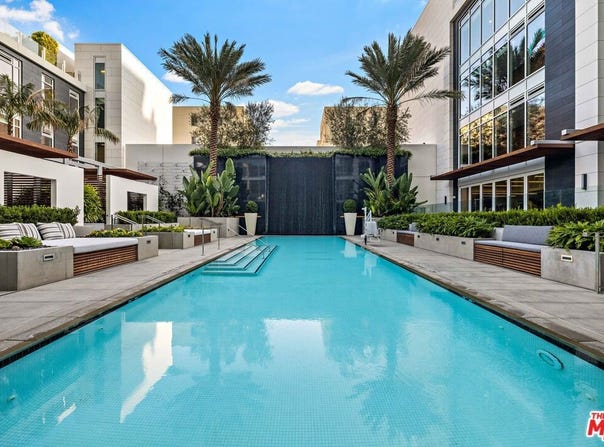 9000 W 3rd St, Los Angeles, CA 90048