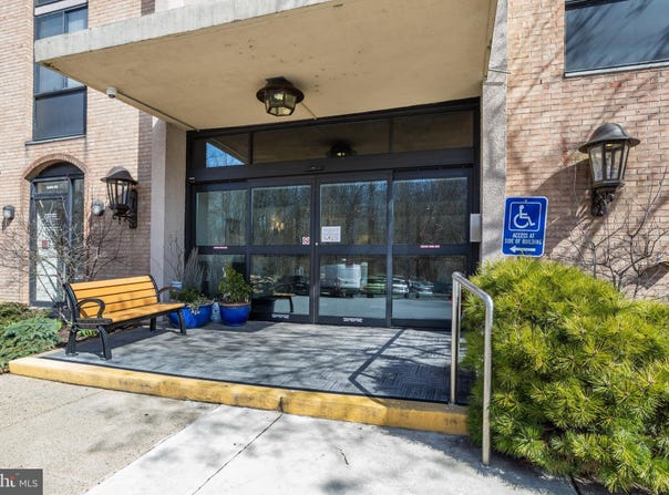 801 YALE AVENUE, SWARTHMORE, PA 19081