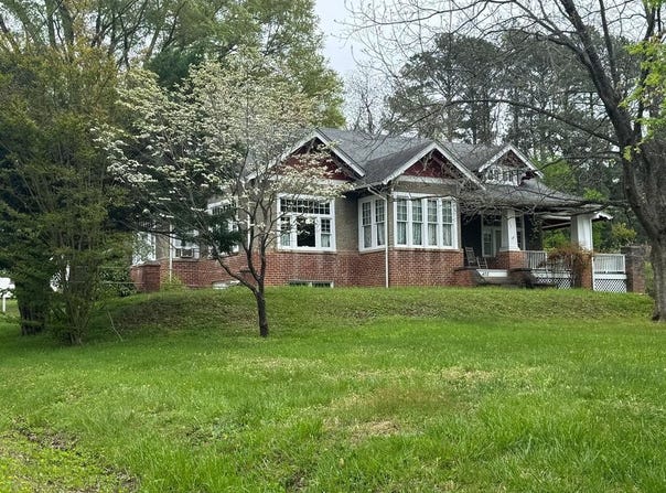 402 S Main St., Lawrenceville, VA 23868
